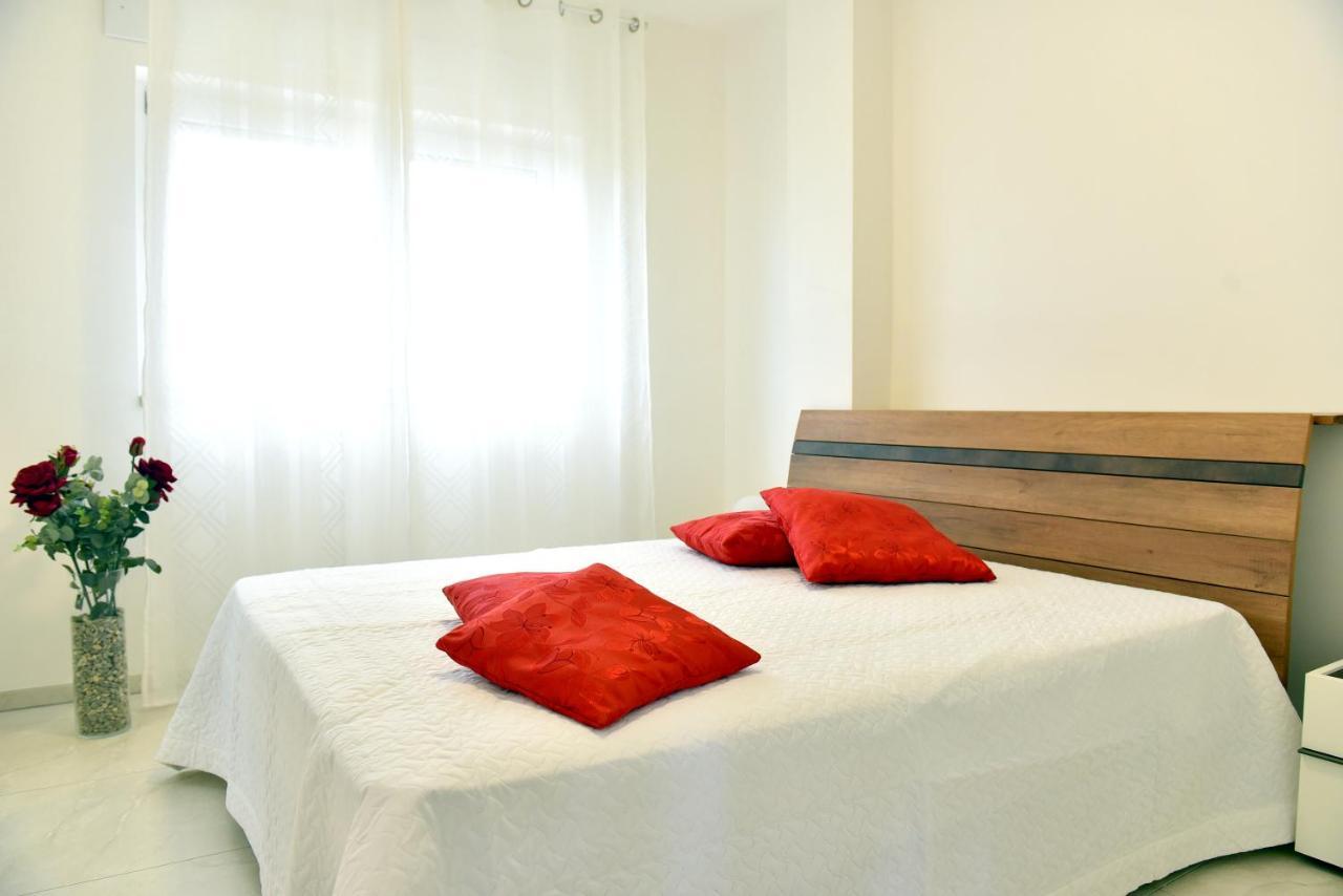 Il Tramonto Apartment - Villaggio Di Mary لوكوروتوندو المظهر الخارجي الصورة